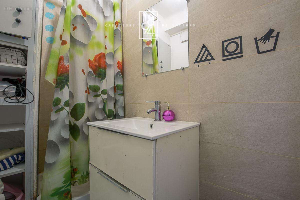 Appartement à MARSEILLE-3E