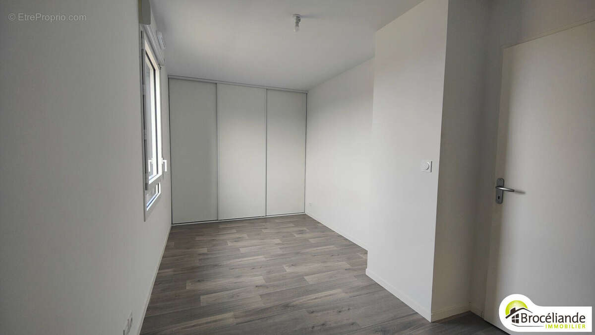 Appartement T5 plein centre, terrasse de 33 m² exposée Ouest - photo 8