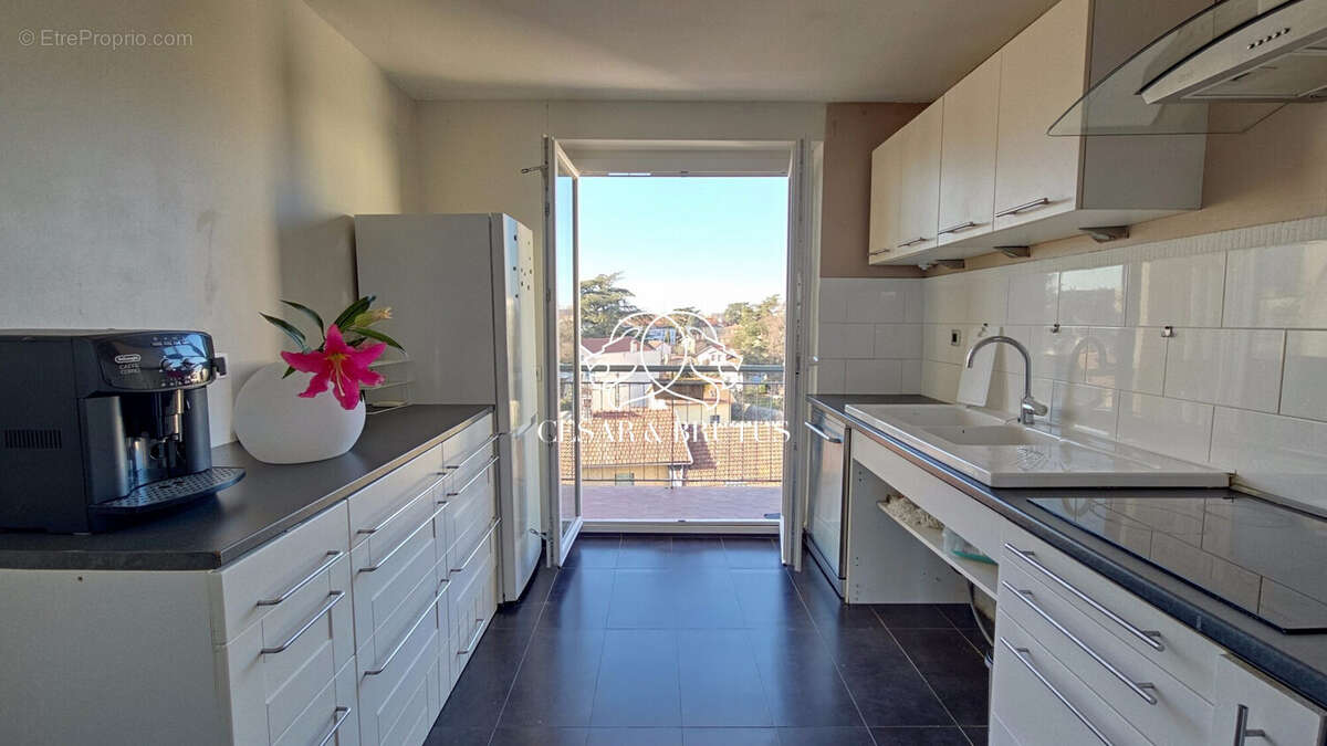 Appartement à LYON-5E