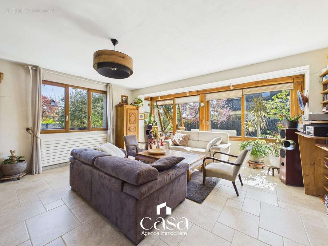 Maison à BRETTEVILLE-SUR-ODON