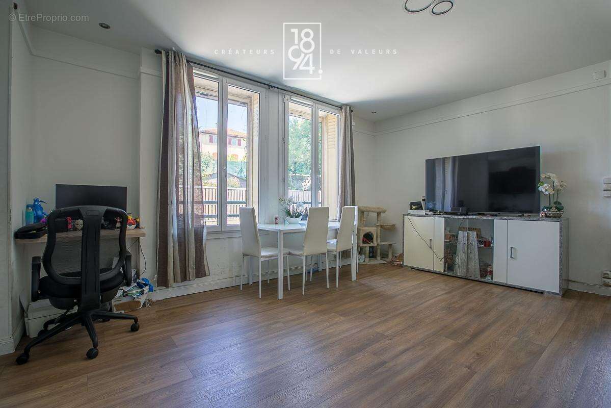 Appartement t3 terrasse jardin garage - photo 4