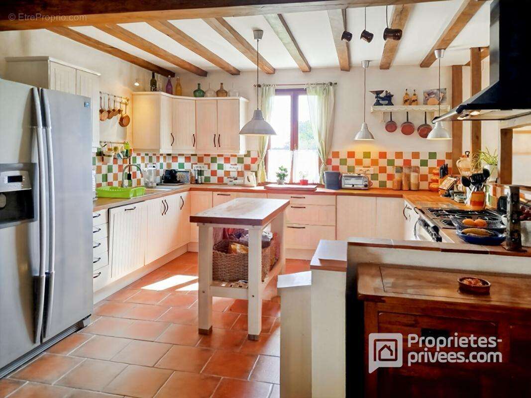 Maison à SAINT-VINCENT-DE-CONNEZAC