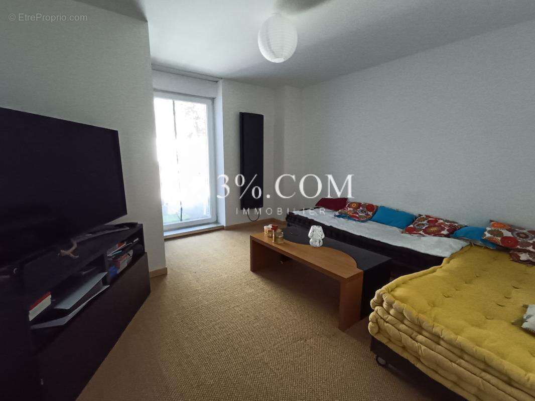 Maison de 76m2 renovee avec garage et place de stationnement - photo 8