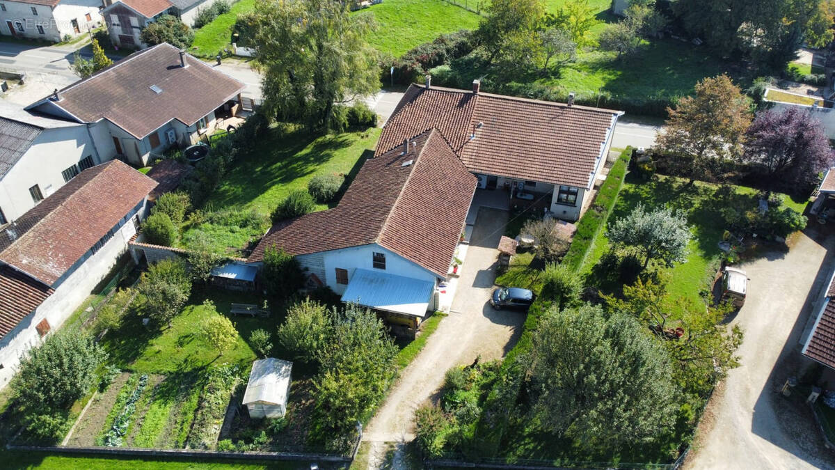 Maison à CURCIAT-DONGALON