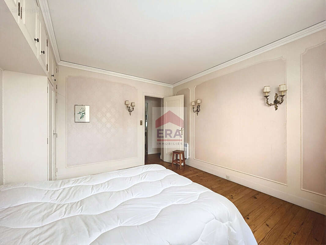 Maison à SURESNES