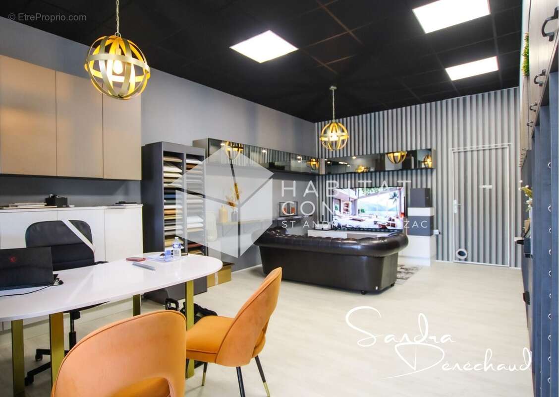 Commerce à CAVIGNAC