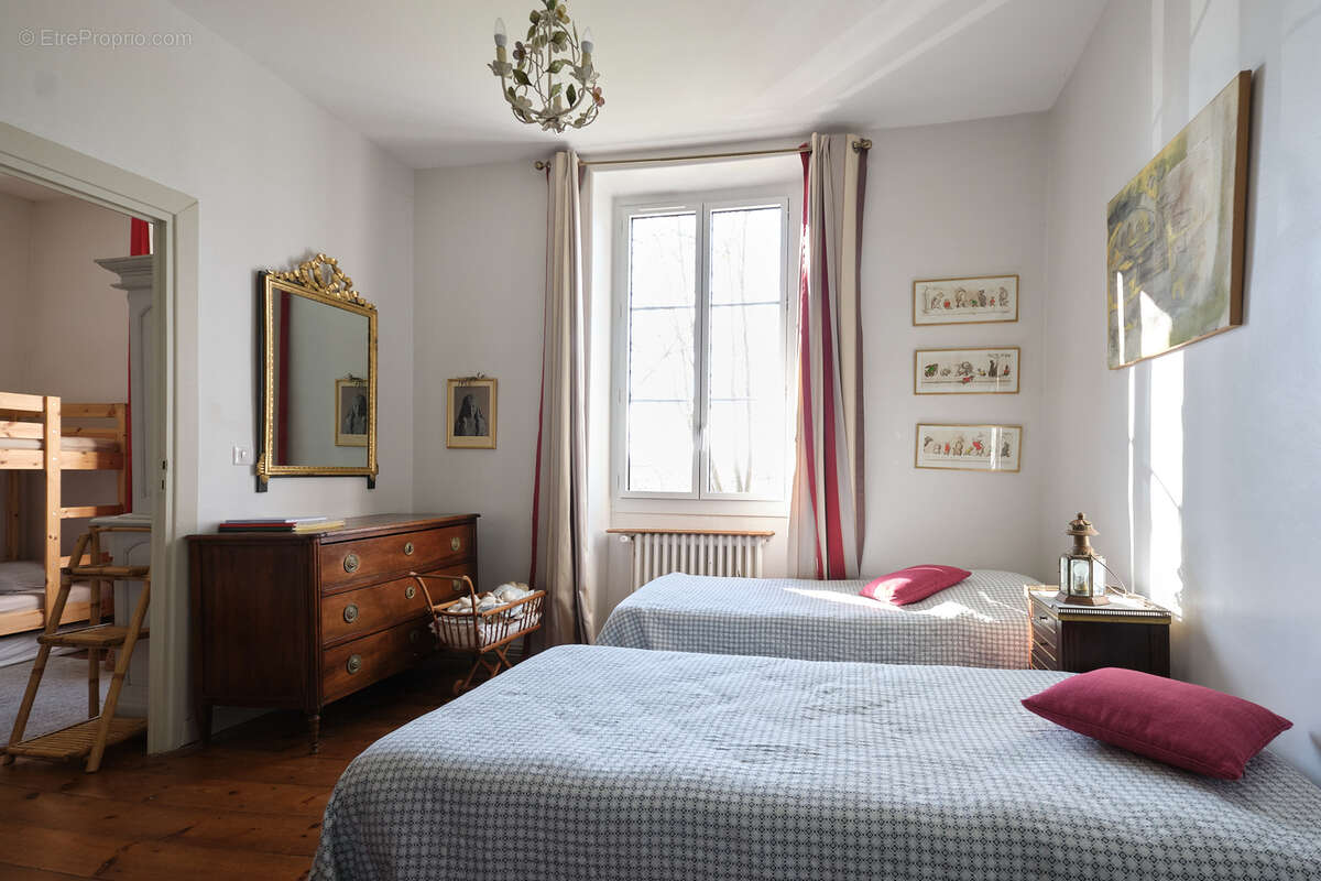 Maison à SAINT-PIERRE-D&#039;IRUBE