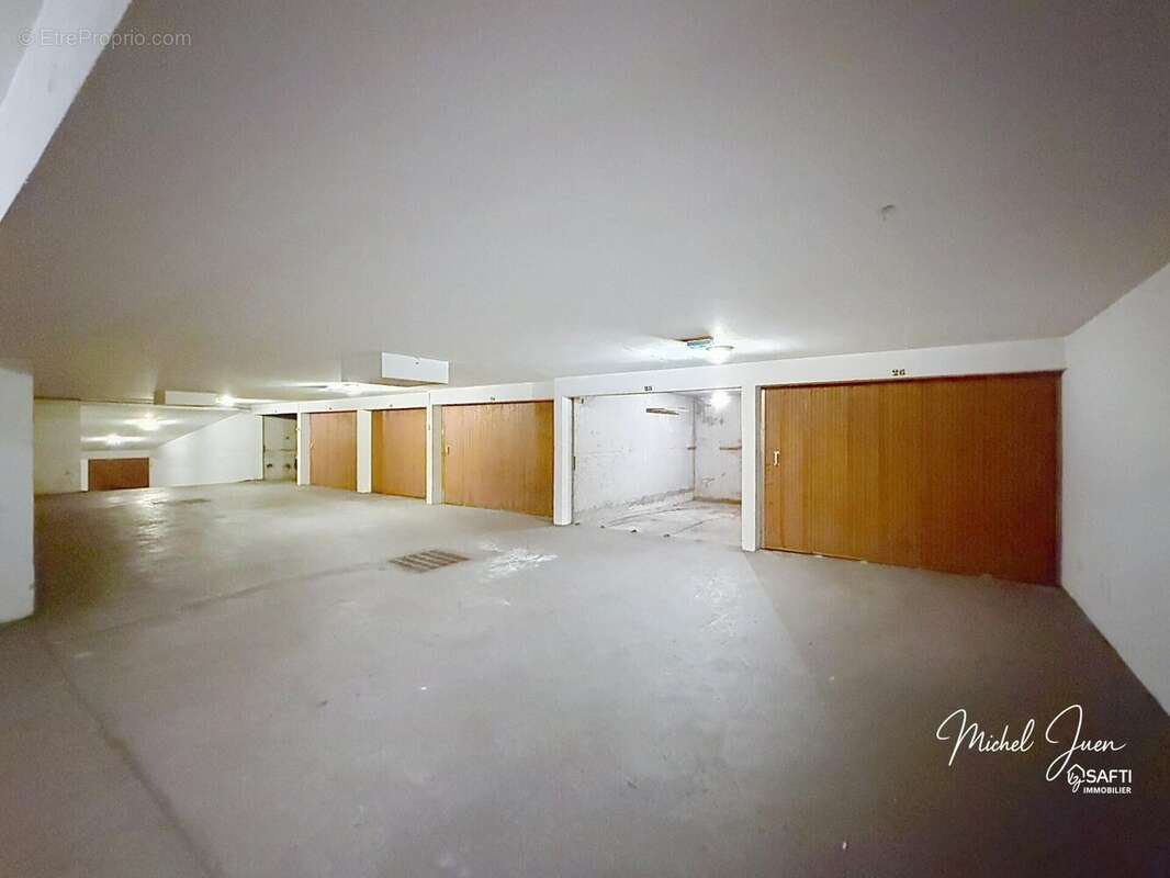 Photo 3 - Parking à BIARRITZ