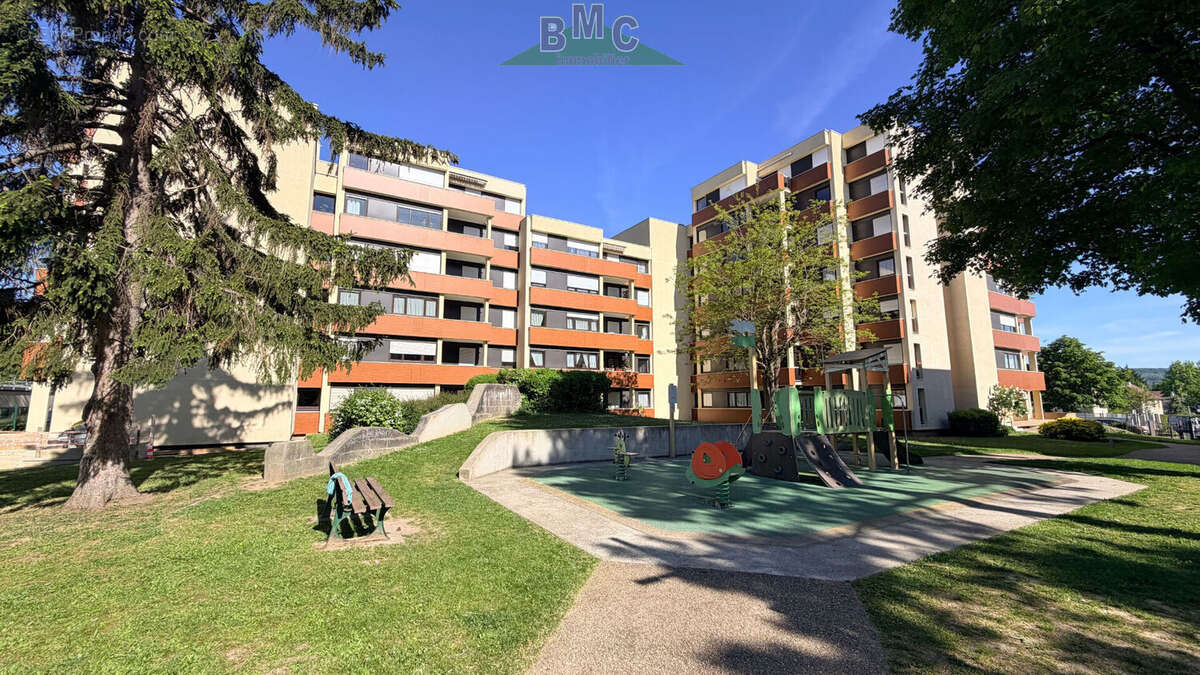 Appartement à LE PLESSIS-BOUCHARD