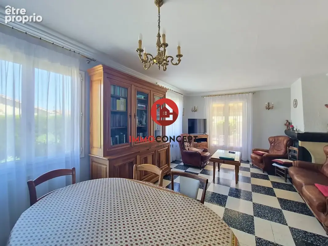 Maison 4 pièces 105 m² à vendre à Roquemaure (30150) - photo 2