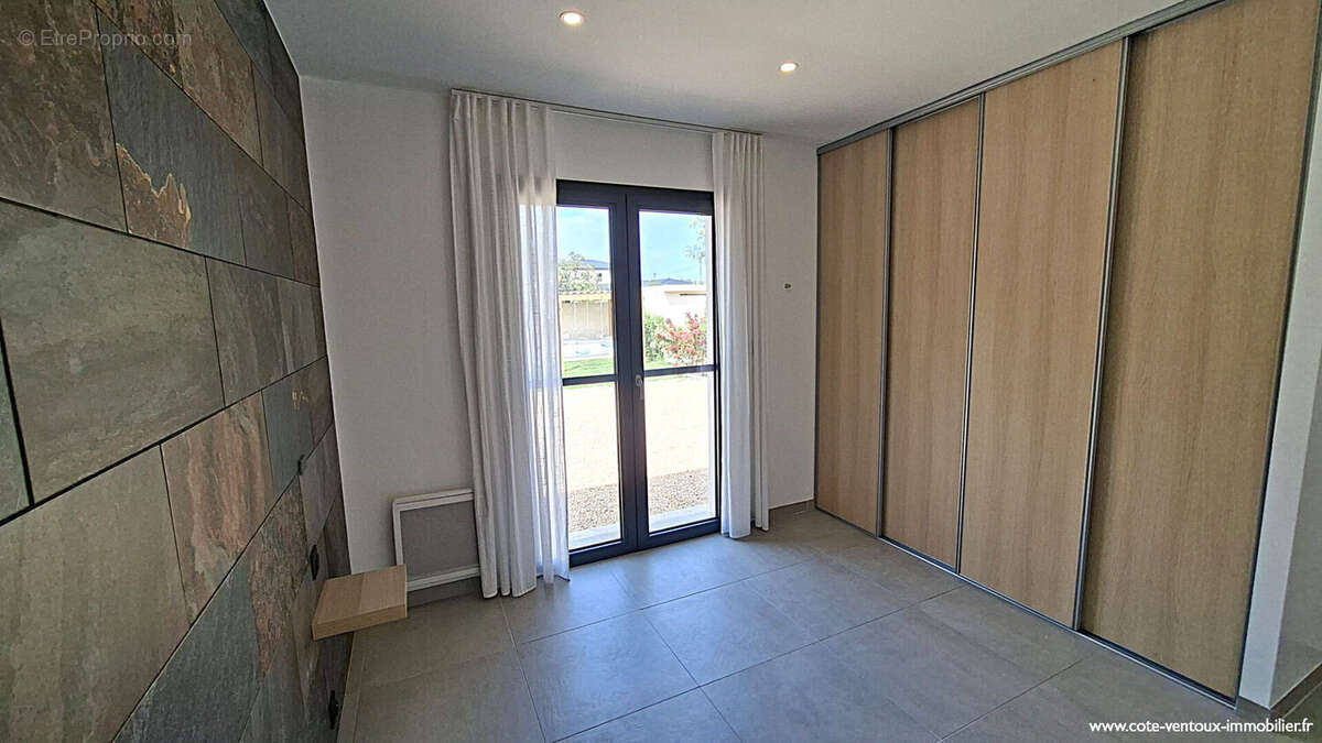 Maison à MONDRAGON