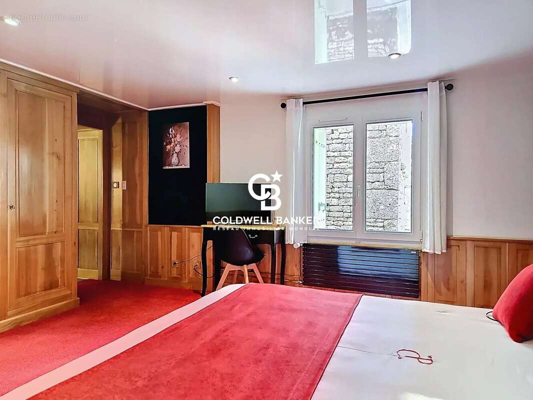 Maison à SAINT-JEAN-D&#039;ANGELY