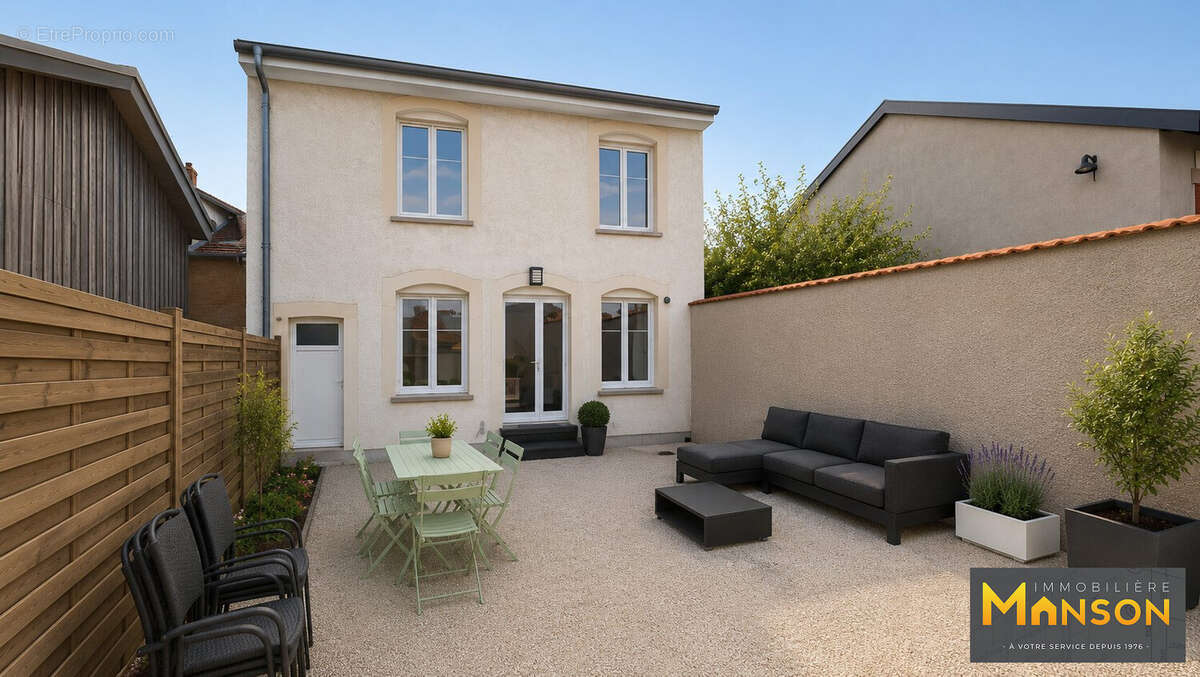 Appartement à ROSIERES-AUX-SALINES
