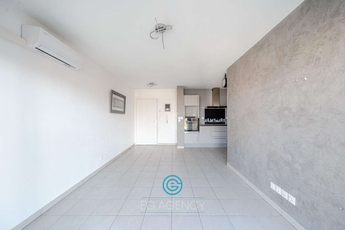 Appartement à MARSEILLE-3E