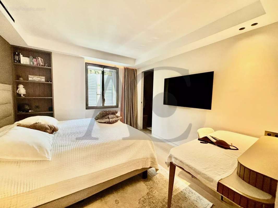Appartement à VILLENEUVE-LOUBET
