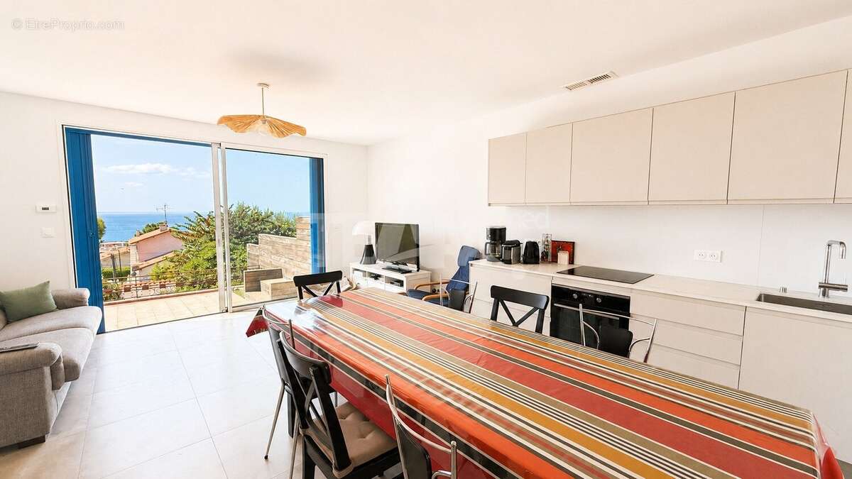 SÈTE  Maison rénovée avec vue panoramique sur la mer, terrasse de 60 m² et terrain de 890 m² - photo 2