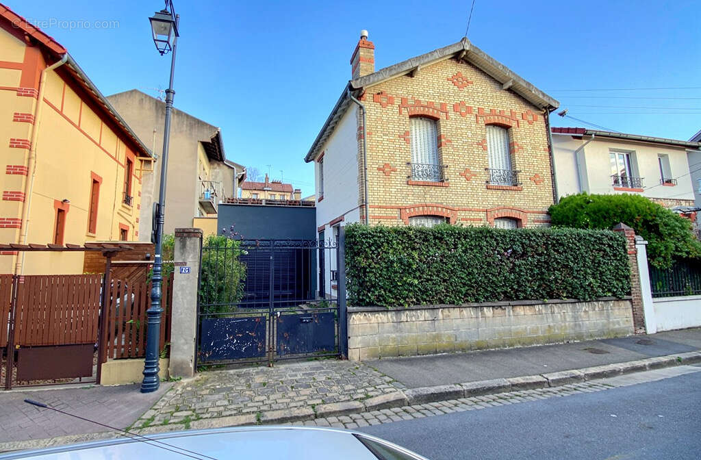 Maison à COLOMBES