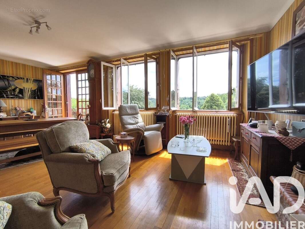 Maison 132 m² à Magnat-L'etrange  - photo 8
