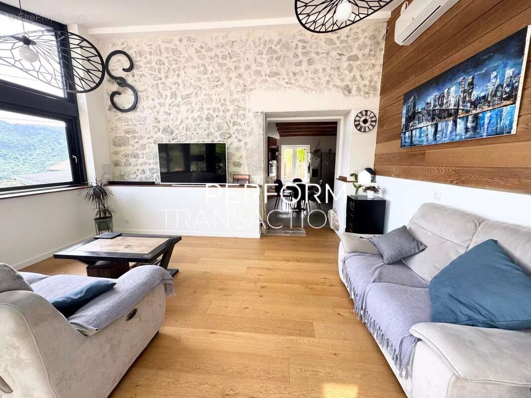 Maison à SAINT-PAUL-DE-VARCES