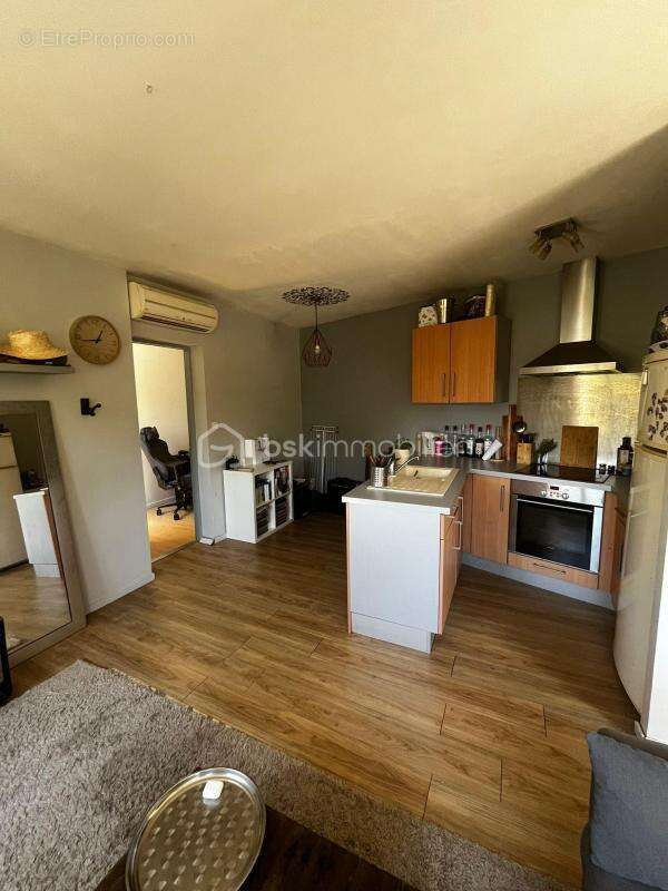 Appartement à SAINT-PAUL-TROIS-CHATEAUX