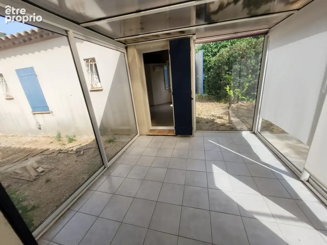  FLEURY Idéale située en bordure de garrigues cette Villa de type V d'une SH 152 m2 sur 3 faces sur un terrain - photo 13
