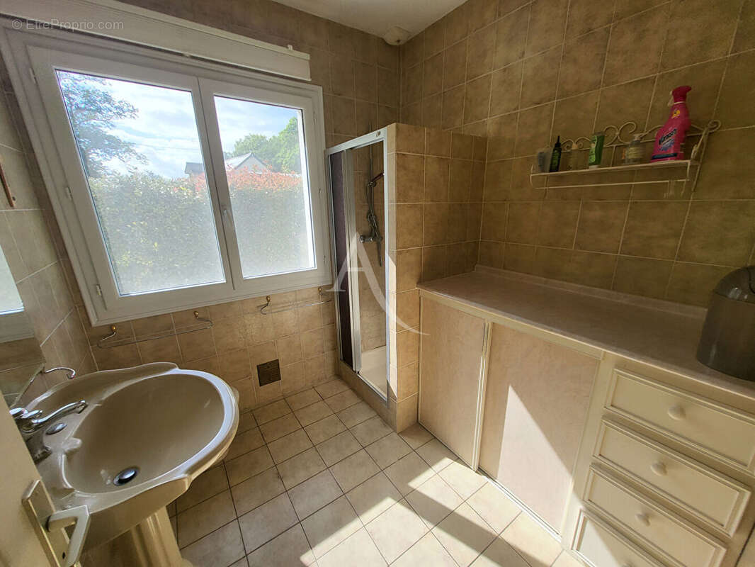 Maison  8 pièce(s)- 180m² - photo 9