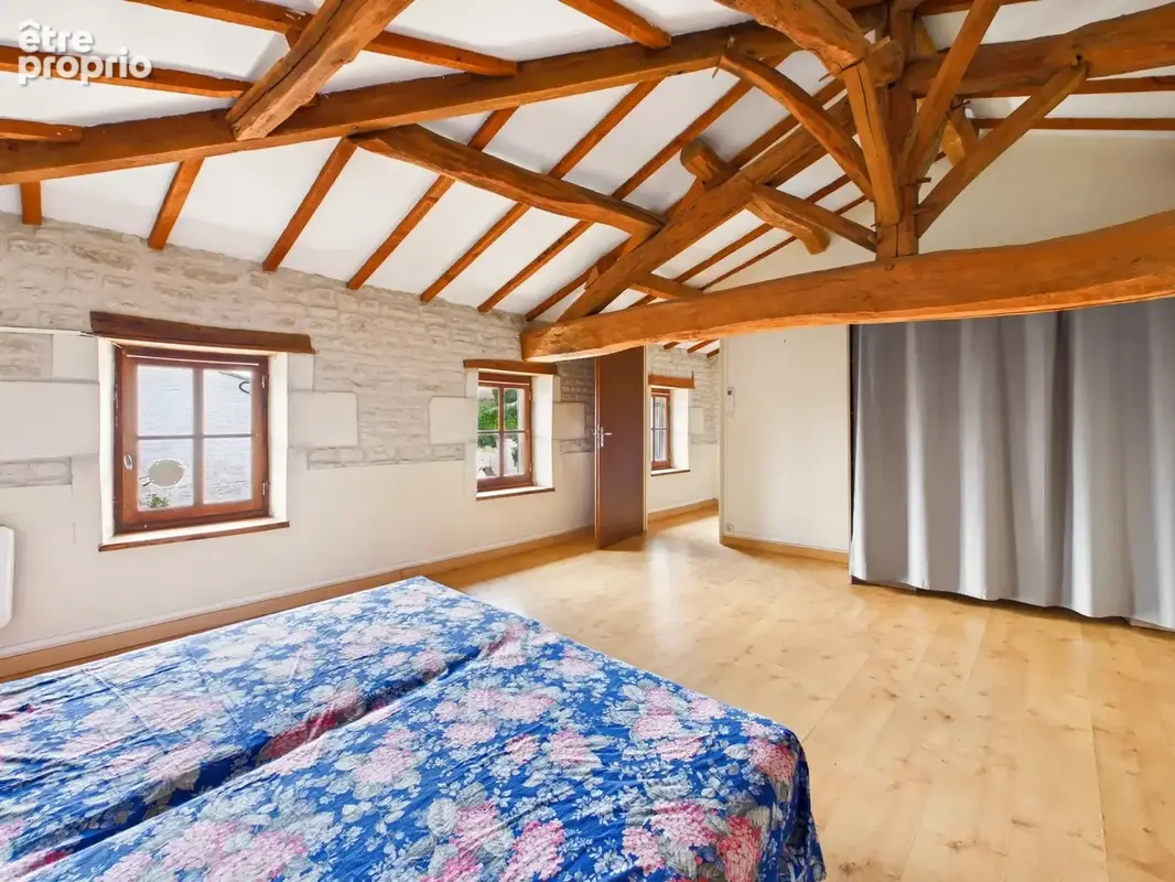 Maison de village avec cachet et dépendance de 136 m² - photo 5