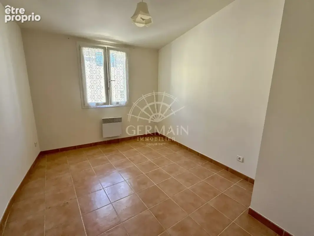 Mazan, Maison de village de type 5 avec 2 terrasses et 2 garages. - photo 31