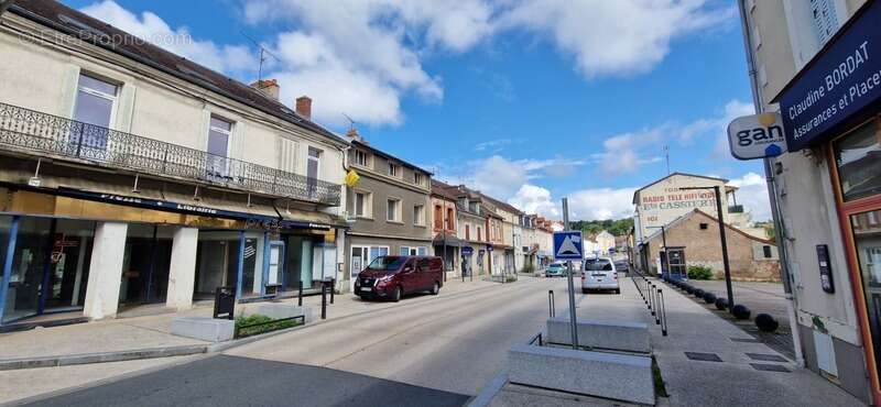 Appartement à SAINT-ELOY-LES-MINES