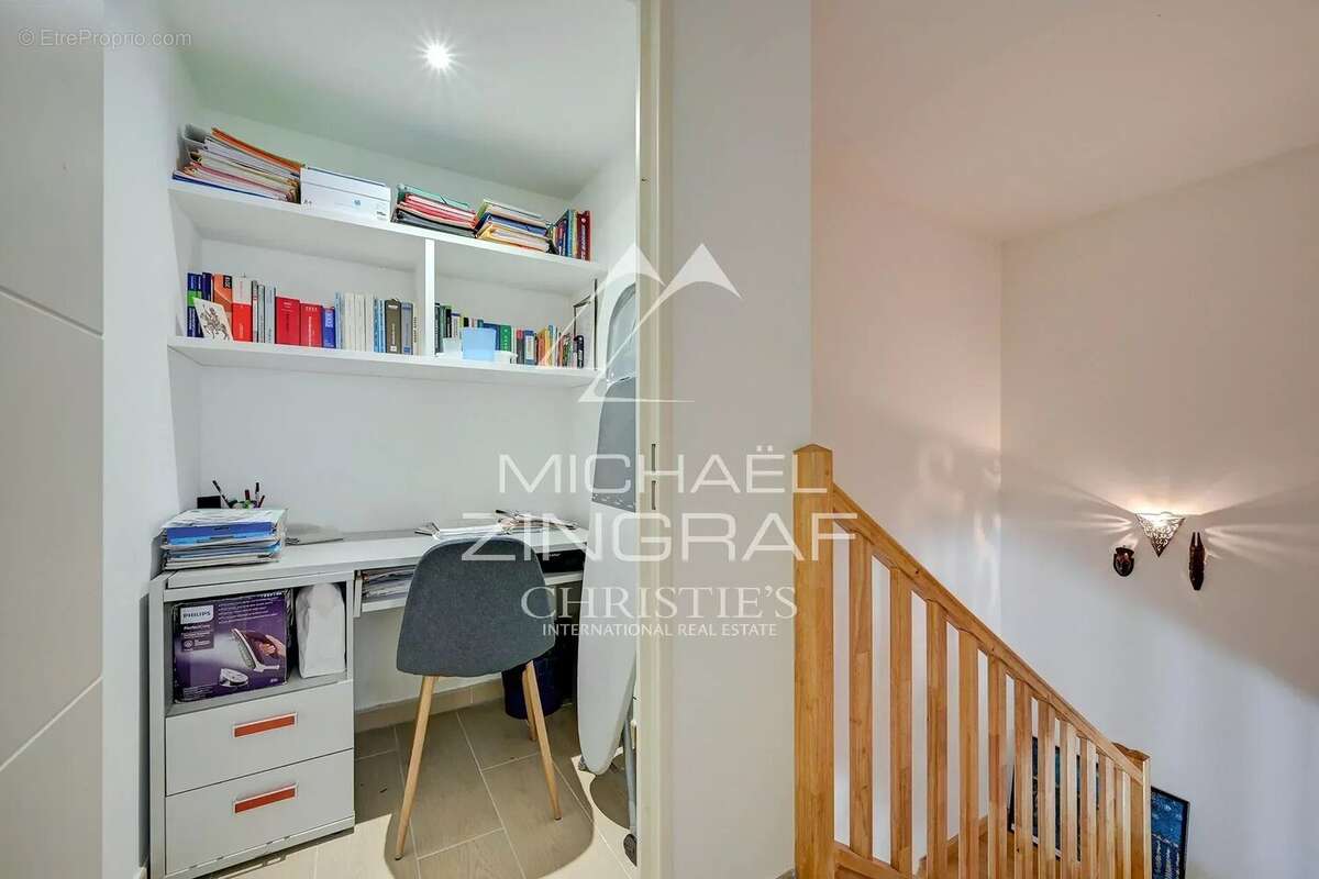 Appartement à MARSEILLE-7E
