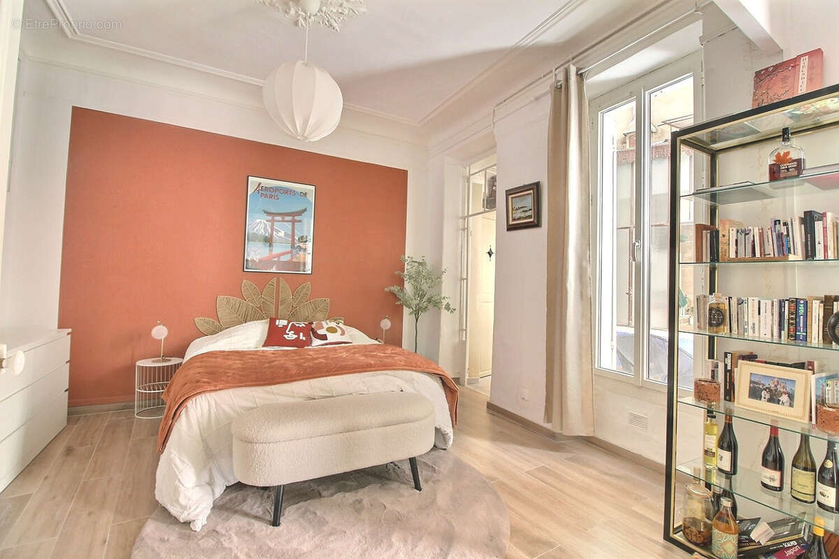 Appartement à MARSEILLE-1E