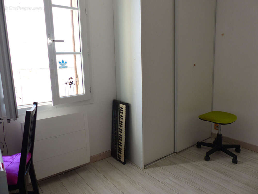 Maison à LES ARTIGUES-DE-LUSSAC