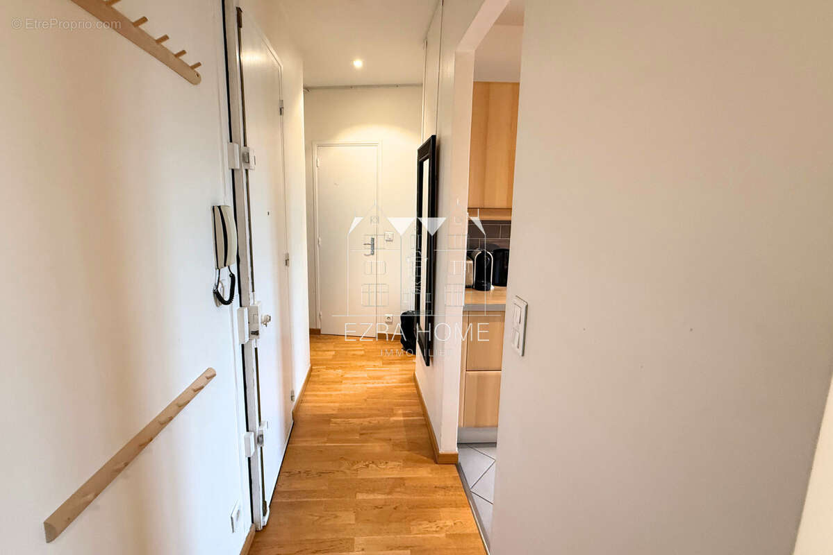 Appartement à PARIS-17E