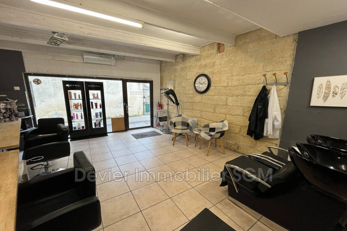 Commerce à LUNEL-VIEL