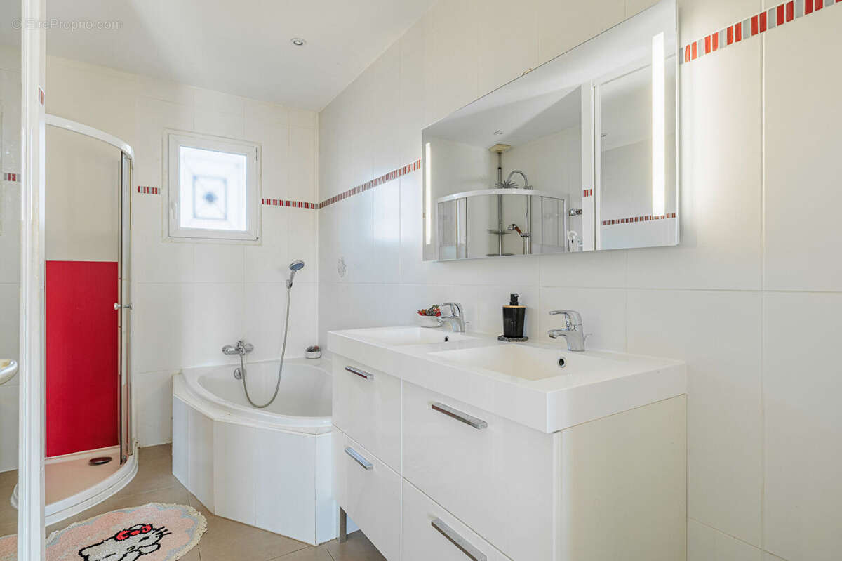 Maison à SAINT-ORENS-DE-GAMEVILLE