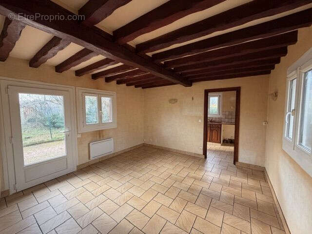 Maison à SAINTE-GENEVIEVE