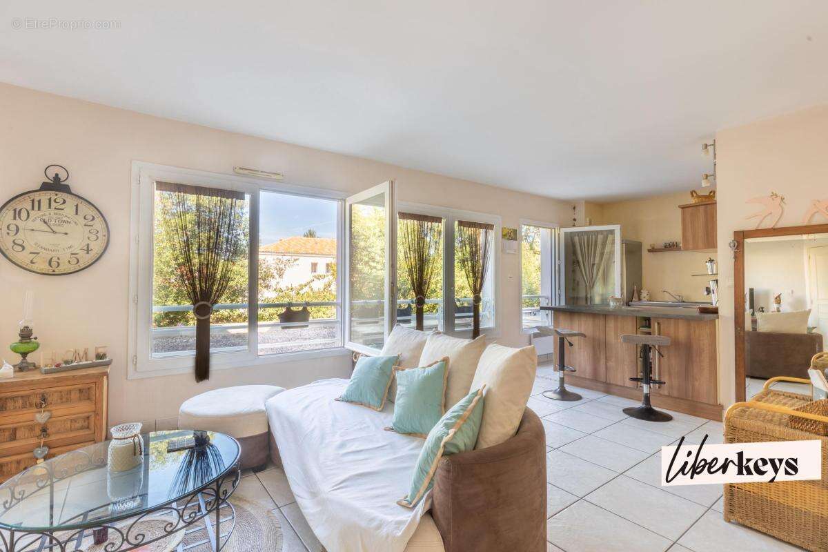 Appartement à SAINT-SEBASTIEN-SUR-LOIRE