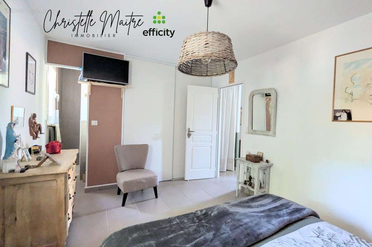 Maison 102 m² à Saint-Martin-De-Crau  - photo 15