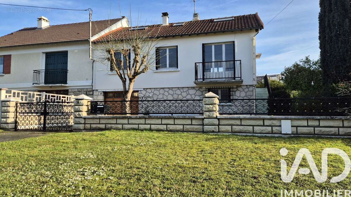 Photo 2 - Maison à PONTAULT-COMBAULT