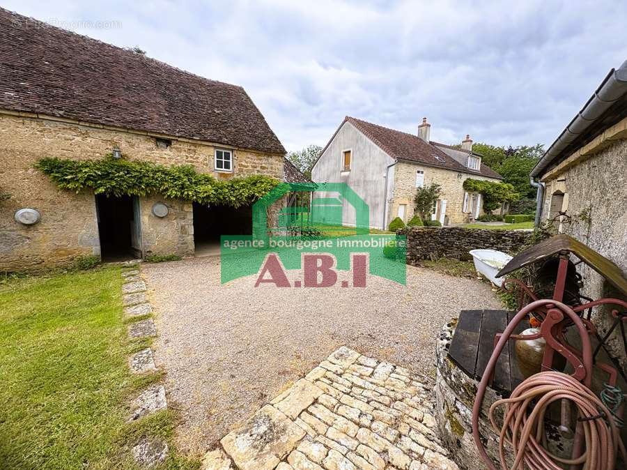 Maison à PREMERY