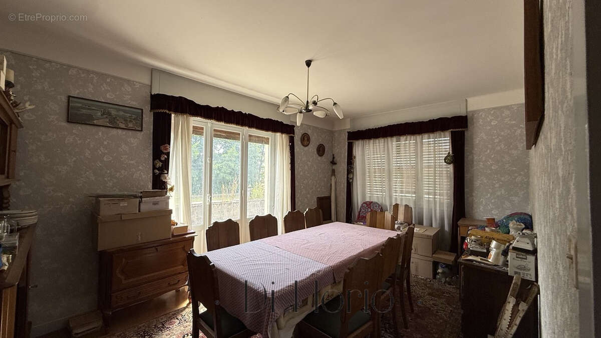 Provenchères-et-Colroy - Maison familiale 126 m2 avec dépendances et grand terrain - photo 7