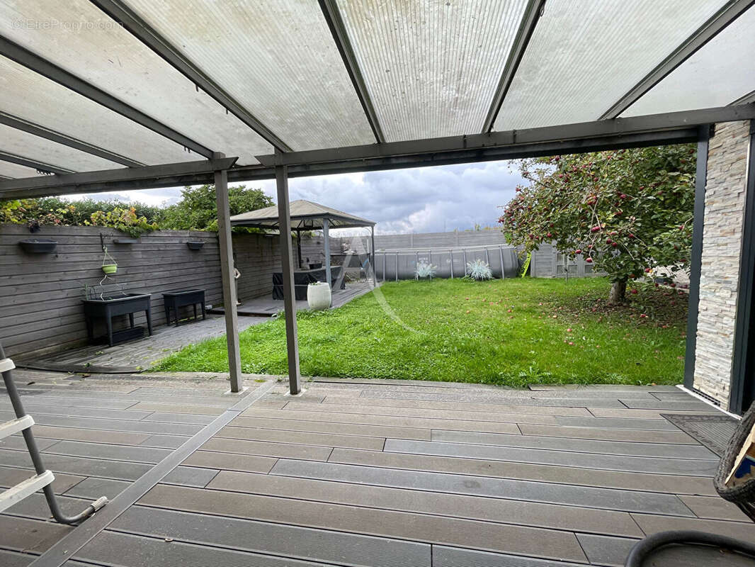 Maison à CHEVRY-COSSIGNY