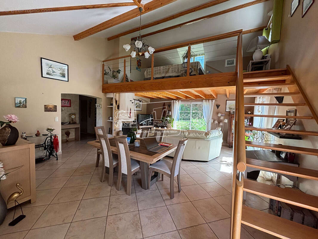 Maison à LA CHAPELLE-BASSE-MER