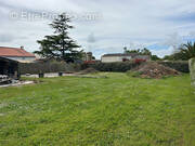 Terrain à SAINT-SULPICE-DE-ROYAN