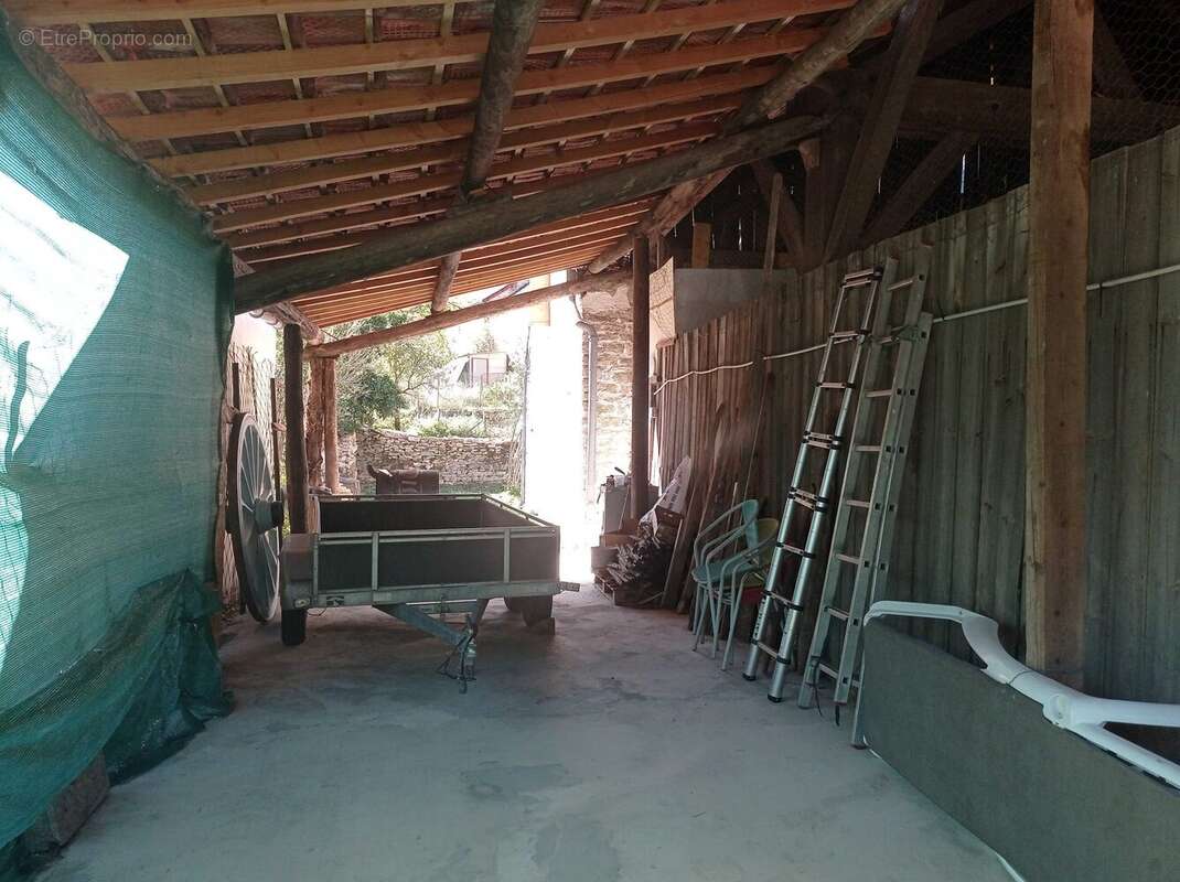 Maison à MONTIGNY-MONTFORT