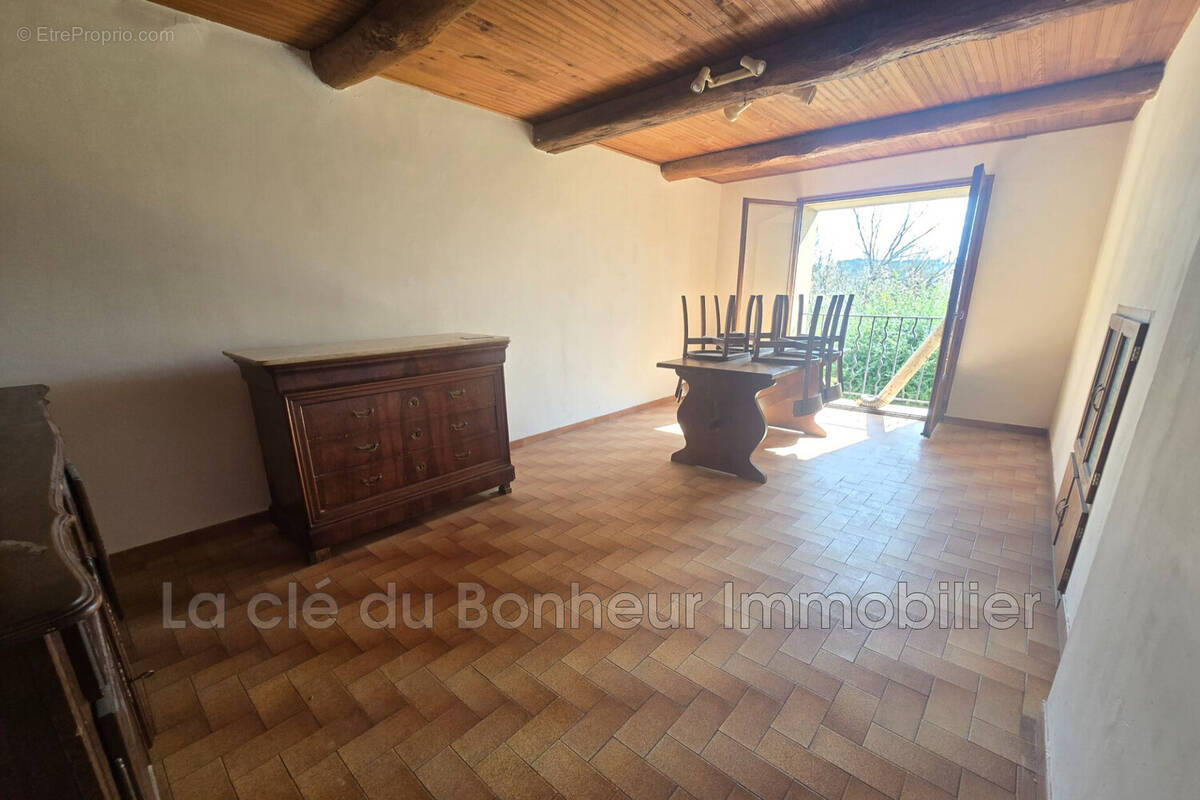 Maison à ESPARRON-DE-VERDON