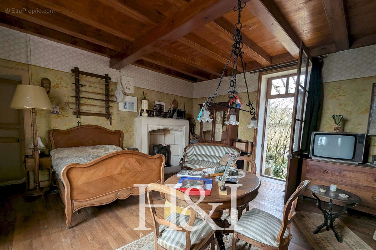 Maison à JAUNAY-CLAN