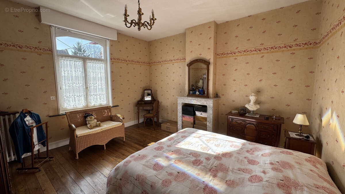 Maison à AIX-NOULETTE