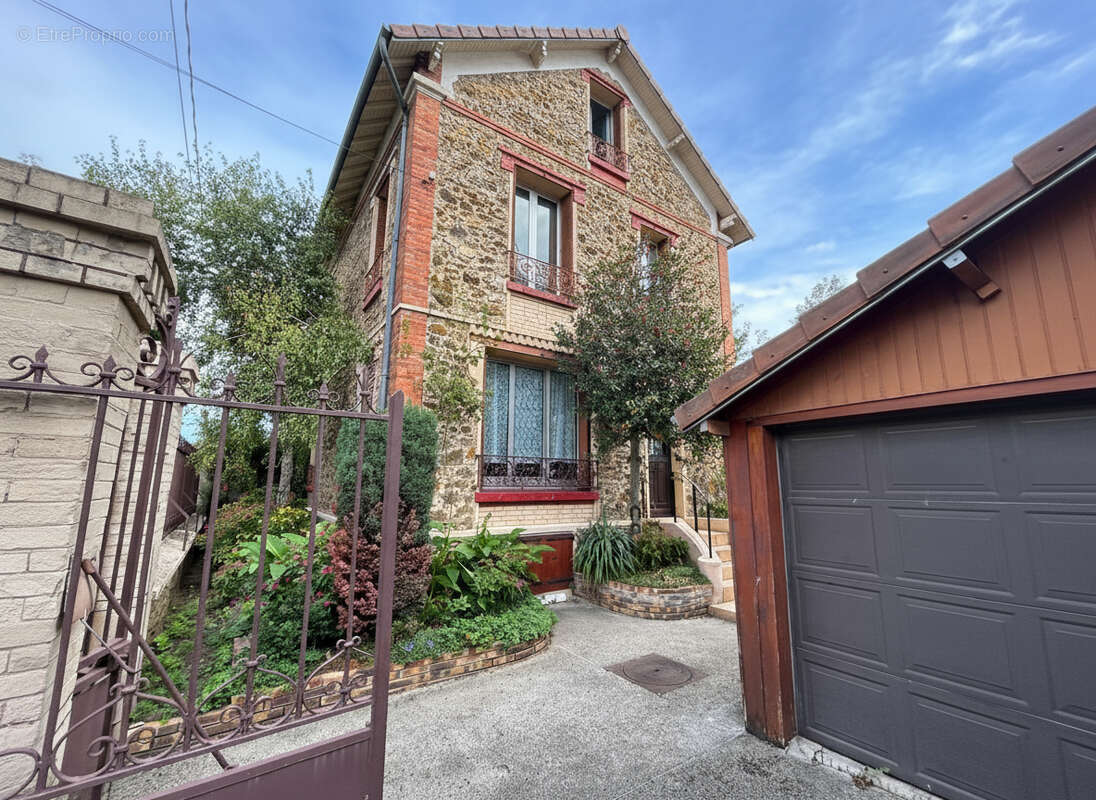 Maison à VILLENEUVE-SAINT-GEORGES