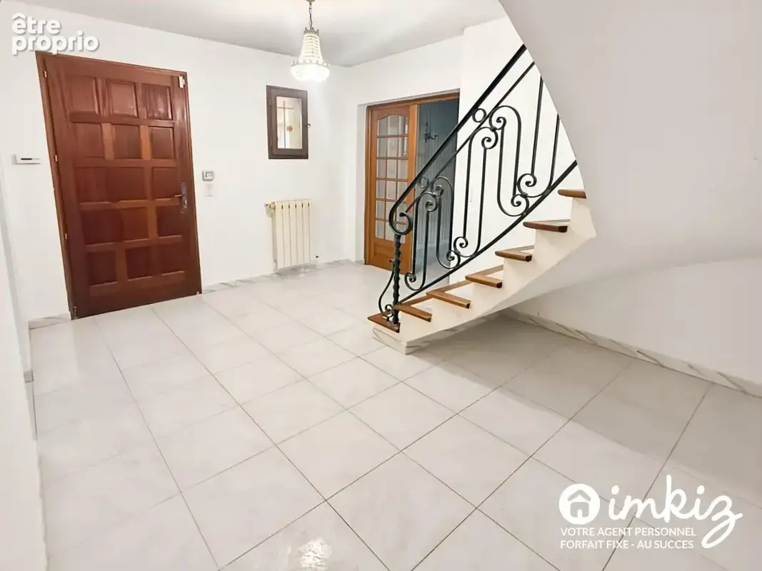 Spacieuse villa familiale avec piscine et garage - photo 6